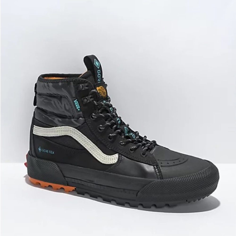 Vans MTE Sk8-Hi Gore-Tex Black/Orange/Tiger Camo